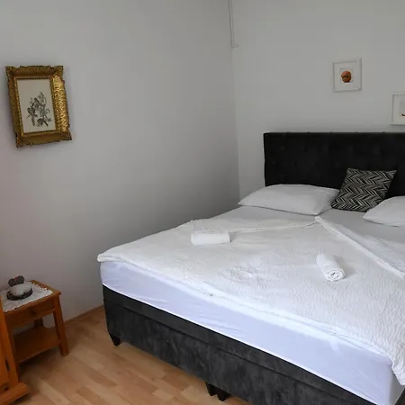 Katarina Apartment *