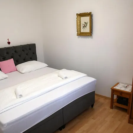 Apartment Katarina Gradac (Split-Dalmatia)